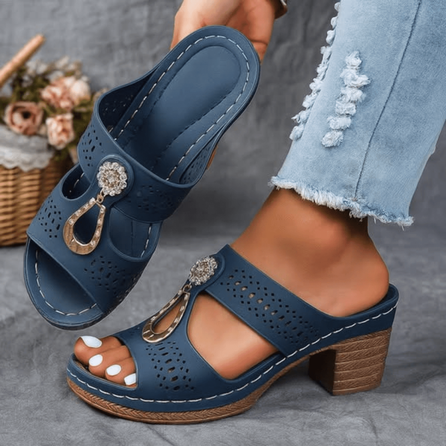 Faithlyn Supportive Chic Sandals