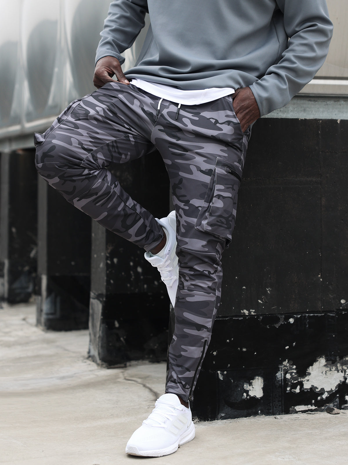 Essent | All Season Tactical Cargo Jogger