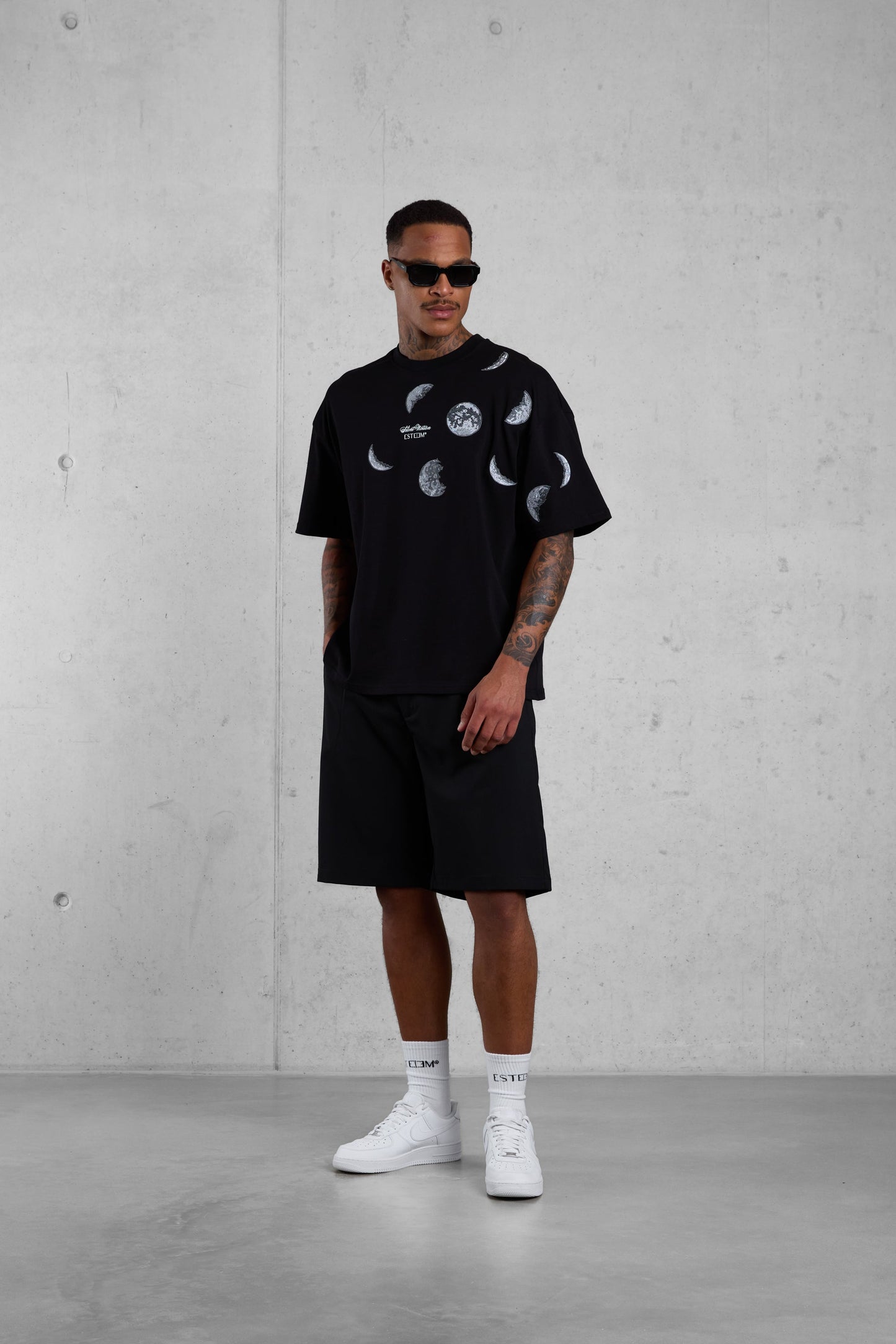 Sienna Easy-Fit Graphic T-Shirt