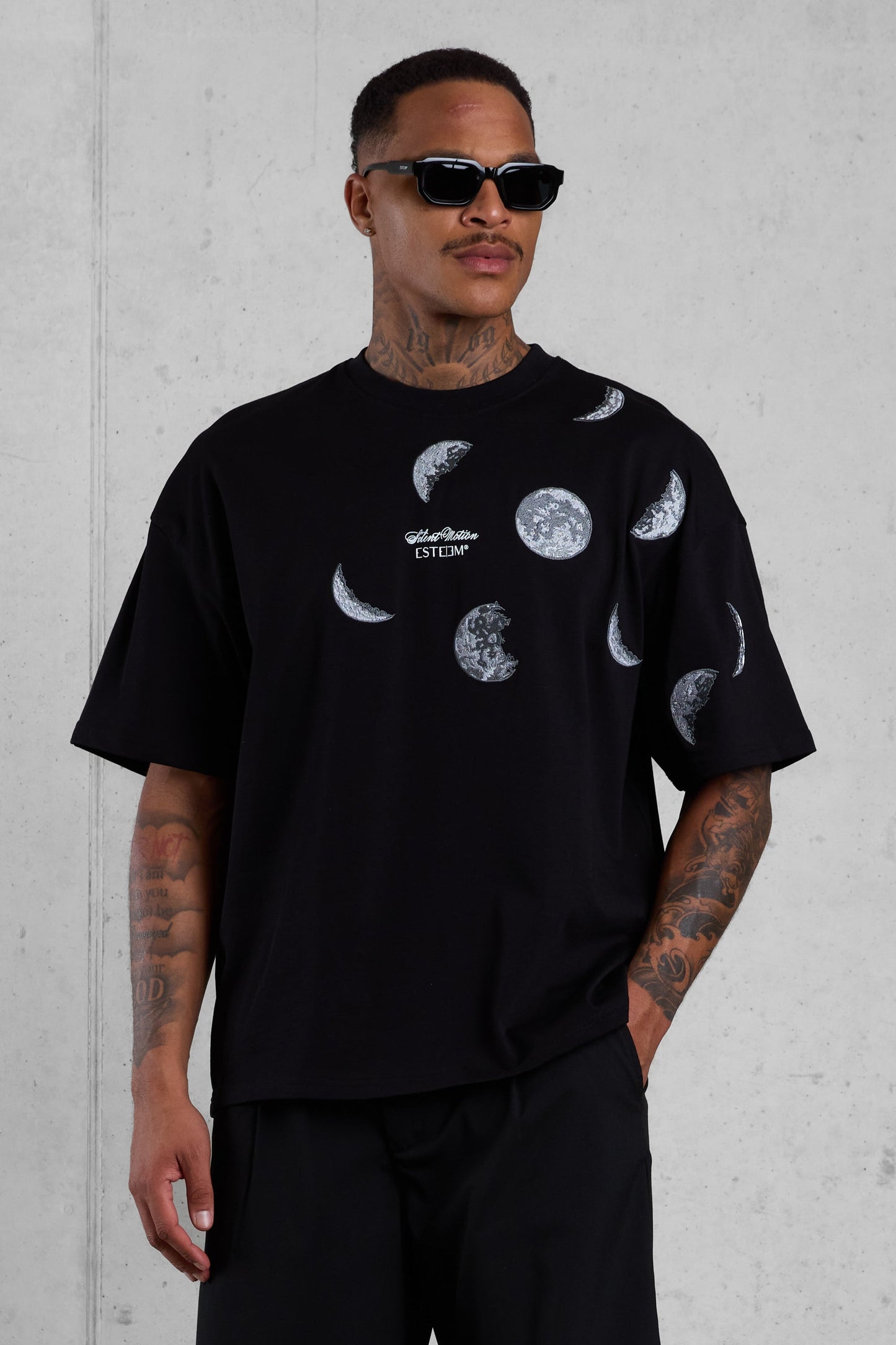 Sienna Easy-Fit Graphic T-Shirt