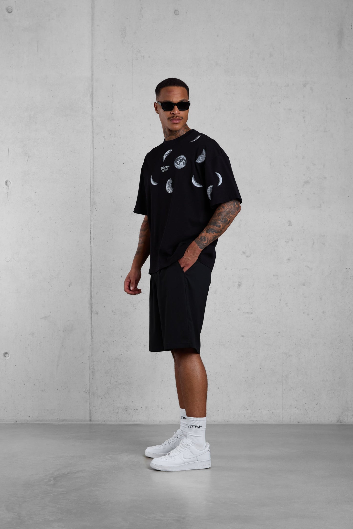 Sienna Easy-Fit Graphic T-Shirt