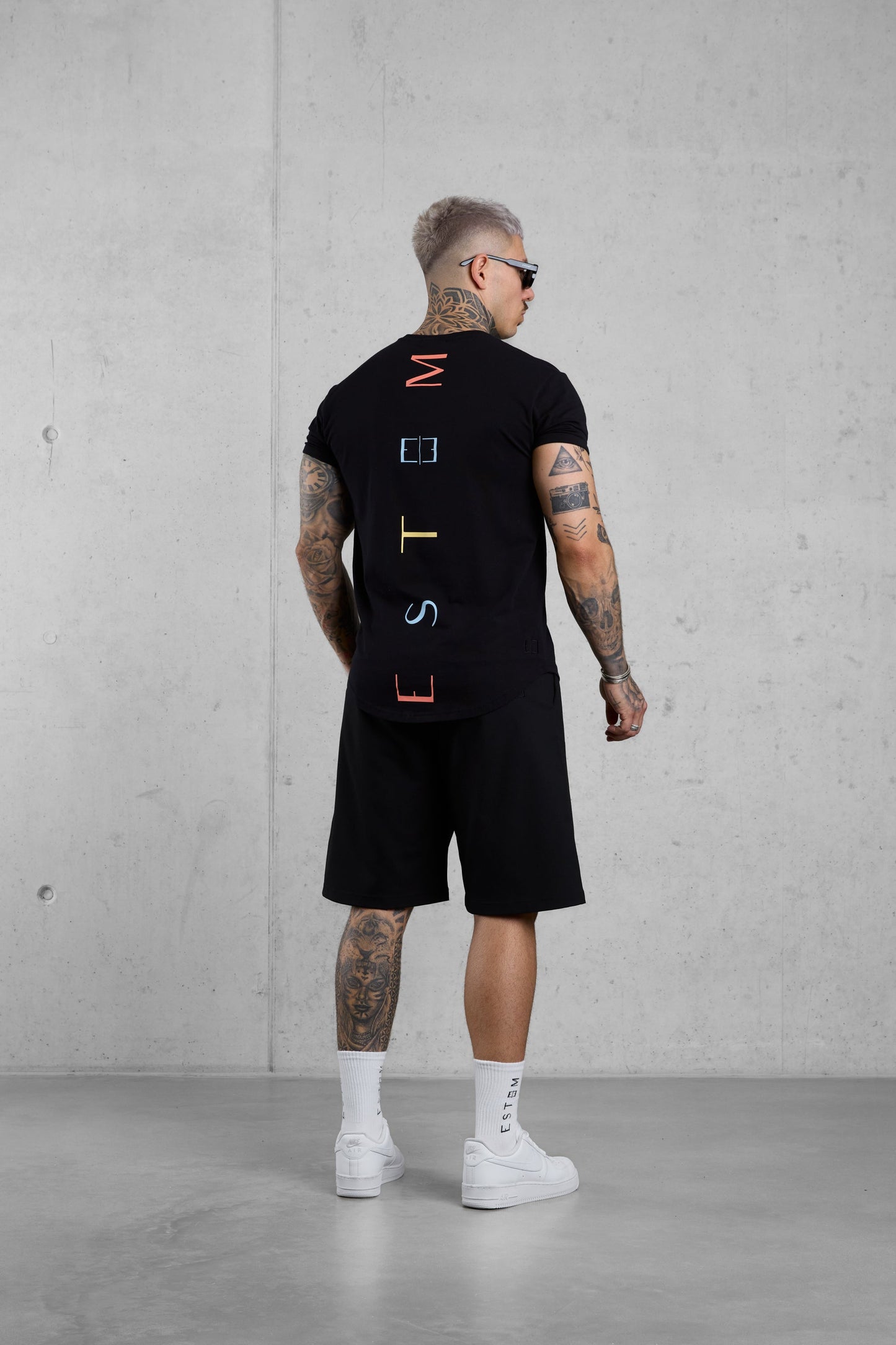 Alden Modern BLACK VERTICAL TEE 6.0